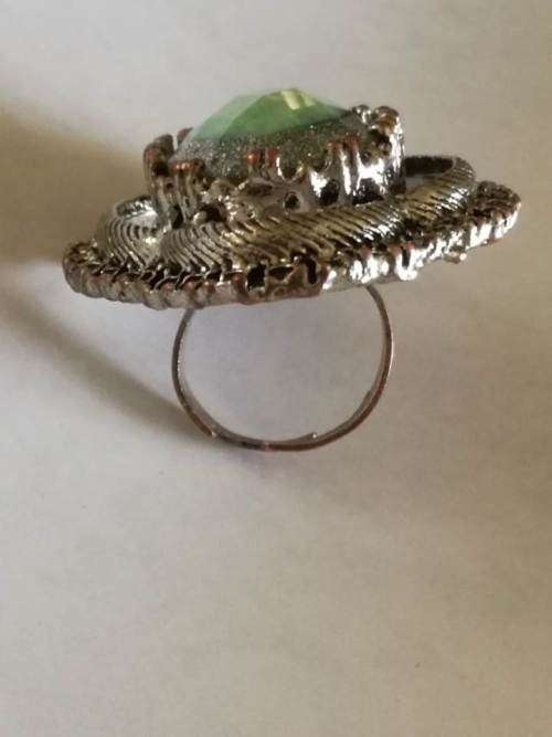 Large Light Green, Silver Glitter and Oval Silver Plated Spirals Decorative Ring