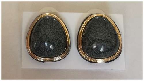 Pear Shape with Grey Stone