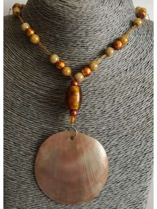 Peach Shell and Yellow Beads Necklace