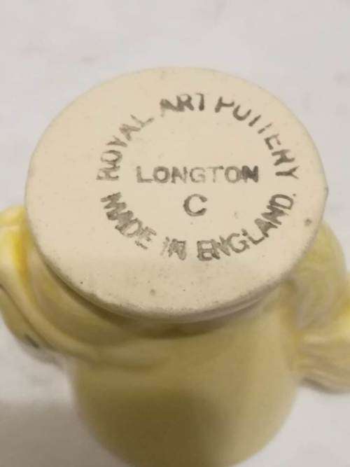 Vintage Royal Art Potteries Longton `C`  -   Light Yellow Rabbit Egg  Holder