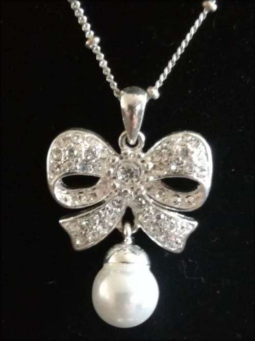 3 Piece - Ribbon - Silver tone with faux pearl and diamanté