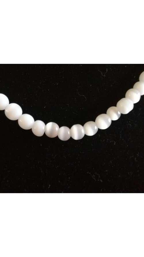 White stone necklace