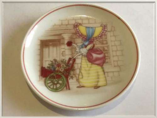 `Clearance Sale` - Bavaria JKW (Josef Kuba Werkstatt) Small Dish - Western Germany - Lovely Lady