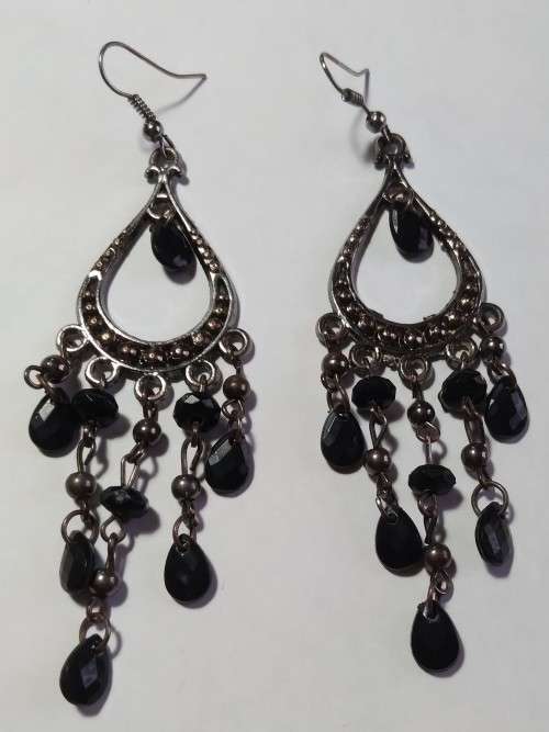 Tear drop dangle earrings