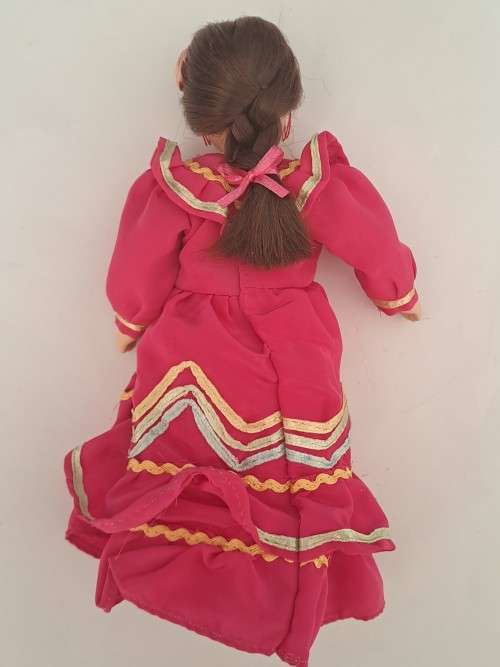 Porcelain dolls of the world - Honduras