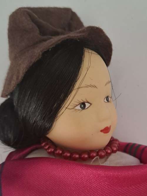 Porcelain dolls of the world - Ecuador