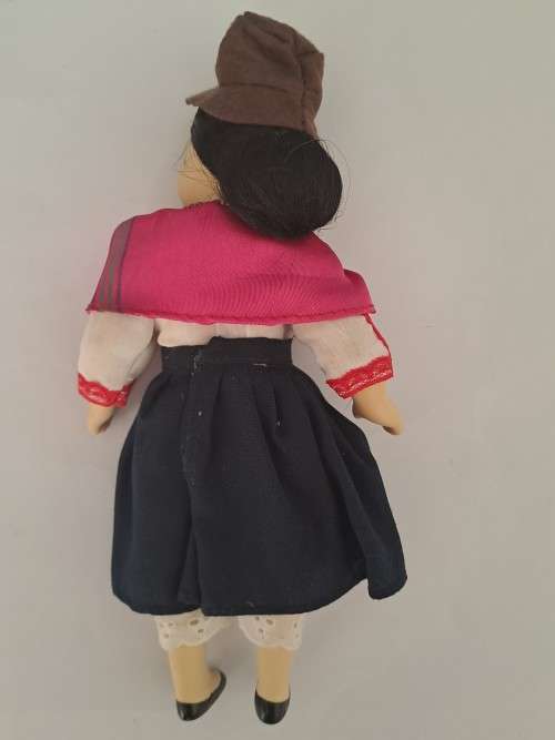 Porcelain dolls of the world - Ecuador