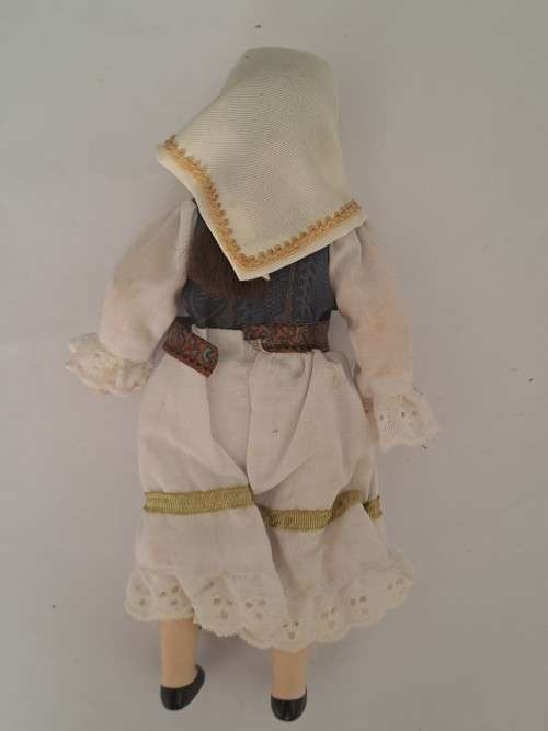 Porcelain dolls of the world - Romania
