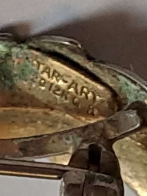 12k Vintage/Antique leaf brooch