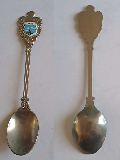 Vintage souvenir spoon -Paris