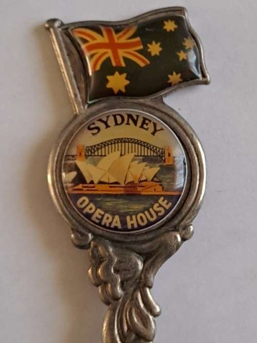 Vintage souvenir spoon - Sydney opera house -  Perfection silver plated - New Zealand