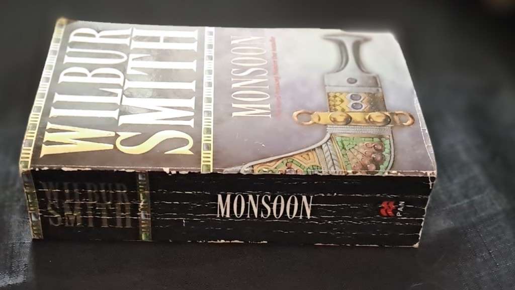 Wilber Smith  - Monsoon  - Paperback/Softcover -  Pages 949   - As per photo`s