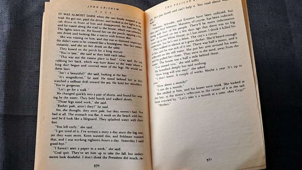 John Grisham - The Firm/The Pelican Brief  - Paperback/Softcover -  Pages 371   - As per photo`s