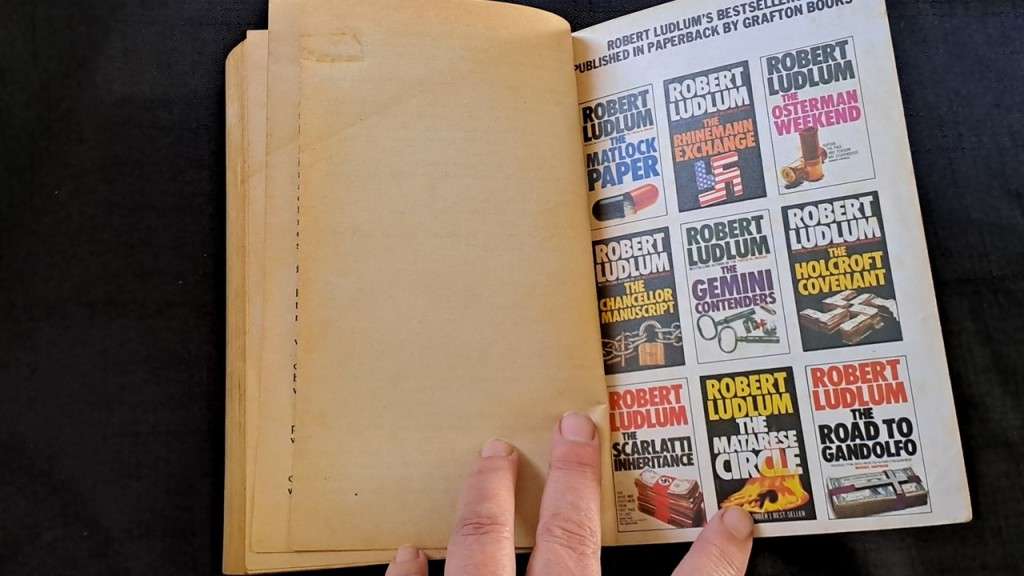 Robert Ludlum  - The Aquitaine progression - paperback/softcover - pages 847