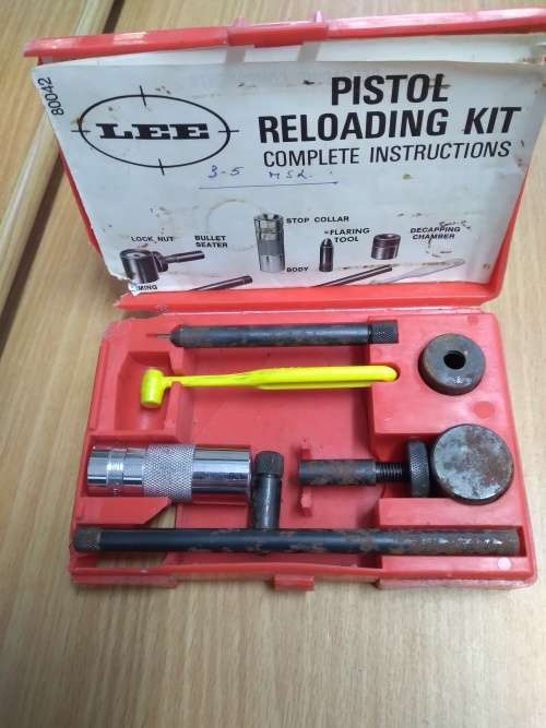 LEE Pistol Reloading Kit