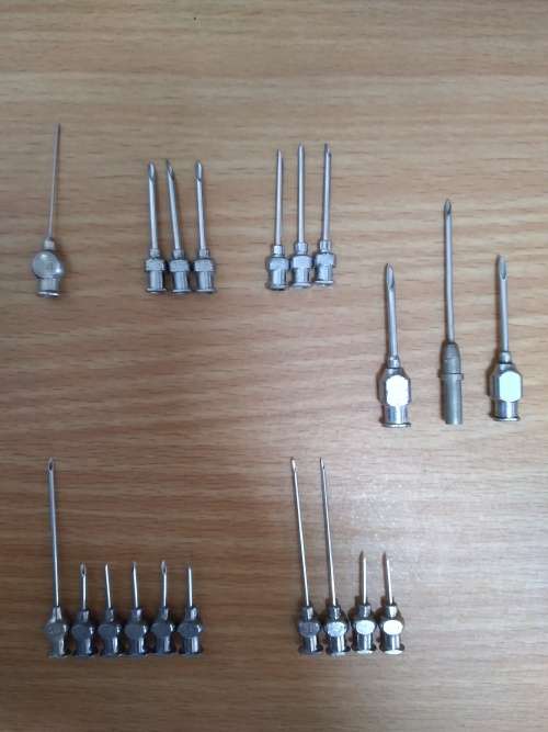 Livestock Vaccine Injector 30ml + Glass Syringes (2) + Re-usable Needles (39)