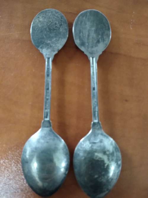 2 x Royal Commemorative Collectors Teaspoon