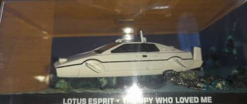 James Bond - 1/43 Lotus Esprit (The Spy Who Loved Me) (QC0222)