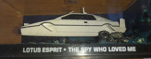 James Bond - 1/43 Lotus Esprit (The Spy Who Loved Me) (QC0222)