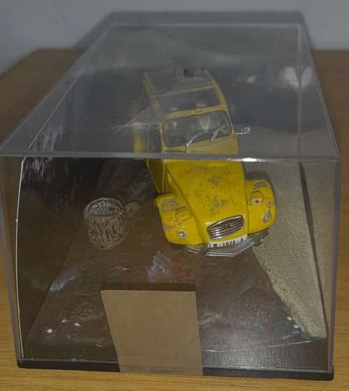 James Bond 007 Citroen 2 Cv Model Car (QC0223)