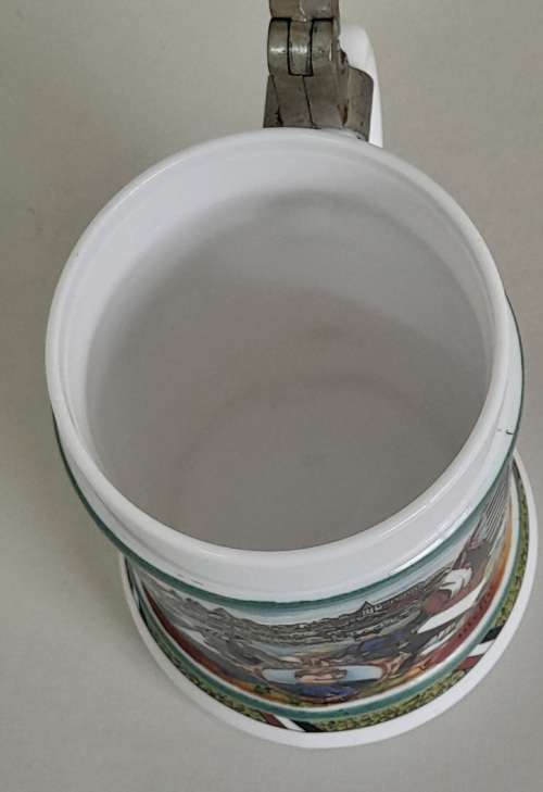 Rein-Zinn Musical BMF Stein White Milk Glass