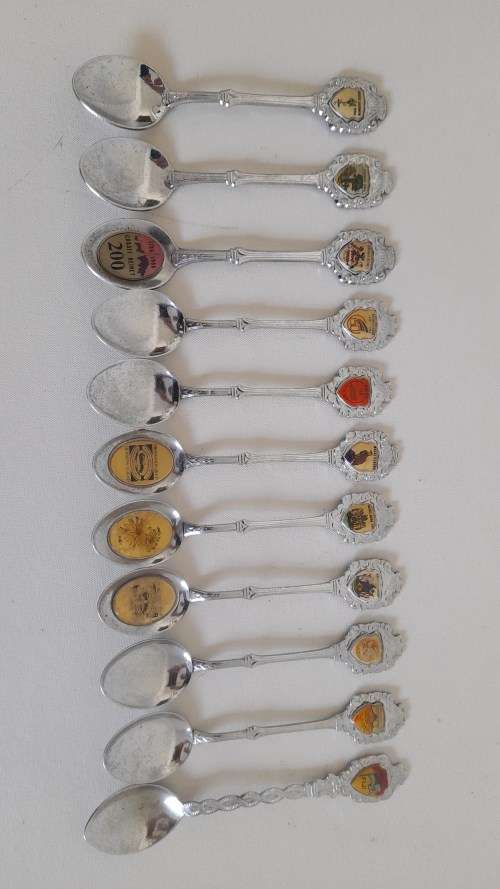 Set of 19 Souvenir Teaspoons (QC0902)