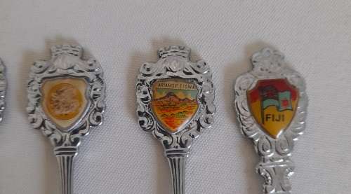 Set of 19 Souvenir Teaspoons (QC0902)