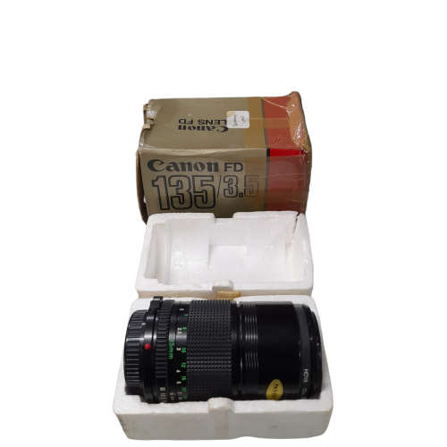 Canon 135/3.5 FD Lens