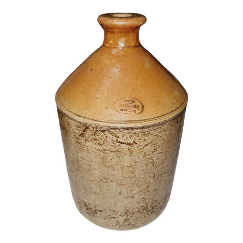 Two vintage one gallon stoneware `Vereeniging` ginger beer jars.