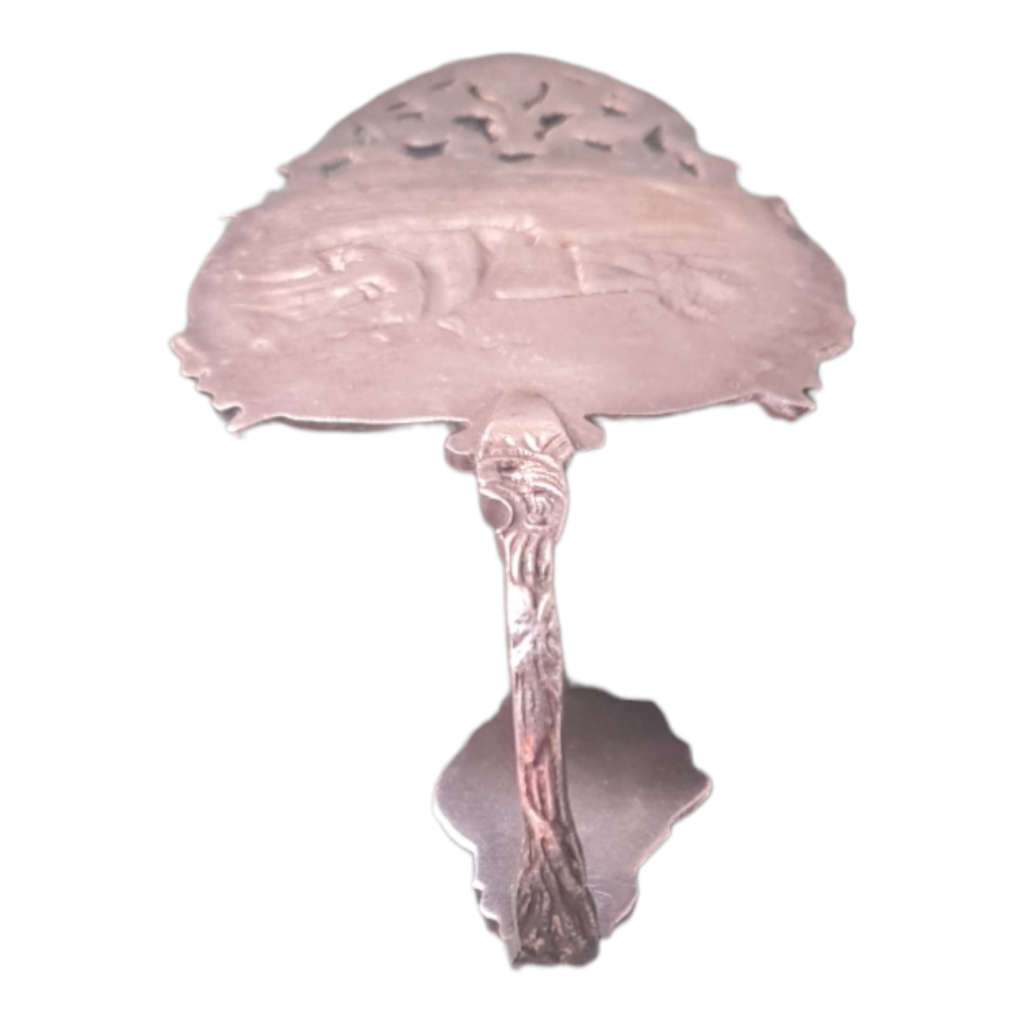 Pie server with bended handle