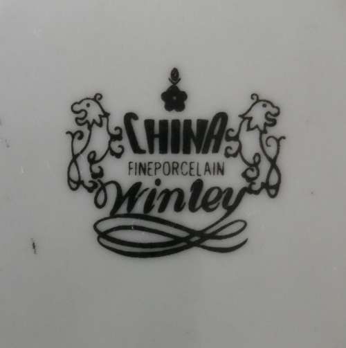 Winley China Fine Porcelain Set of 4 Cups and Saucers