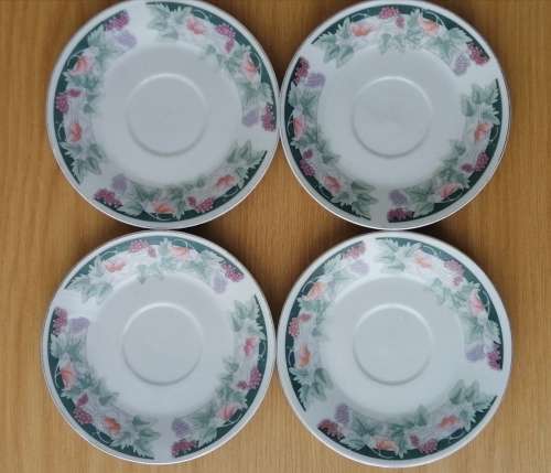 Winley China Fine Porcelain Set of 4 Cups and Saucers