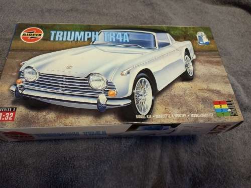 AIRFIX TRIUMPH TR-4
