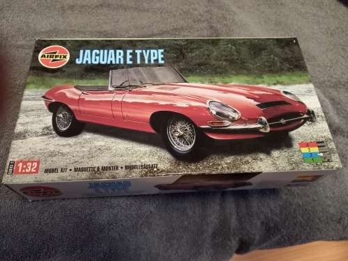 AIRFIX JAGUAR E-TYPE CABRIOLET