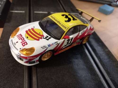 SCALEXTRIX PORSCHE GT3 - NINCO AND SCX COMPATIBLE