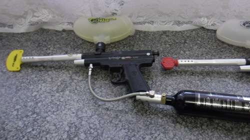 2 Piranha paintball guns