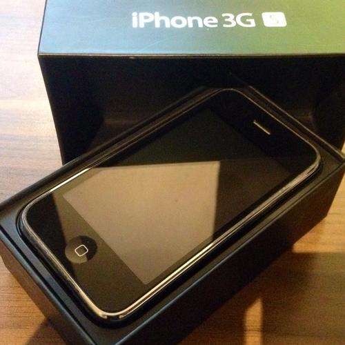Apple iPhone 3GS - 32GB Black - Phone & Original Box - Local Stock! NO RESERVE! CrAzY WeDnEsDay!