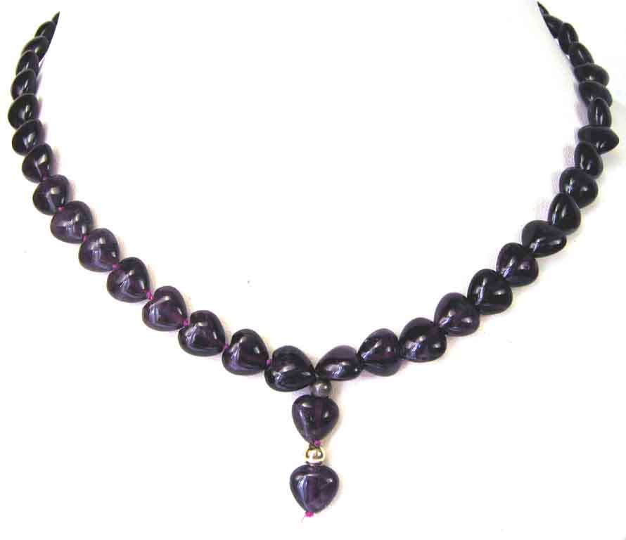 Outstanding - Heart Amethysts Necklace.