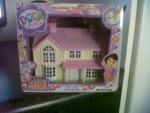 BRAND NEW DORA THE EXPLORER KIDDIES TOY DOLLS HOUSE