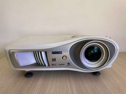 Epson Projector (EMP-TW600)