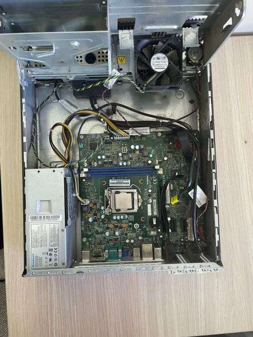 Lenovo ThinkCentre M71e (i3 4th gen) READ Description!