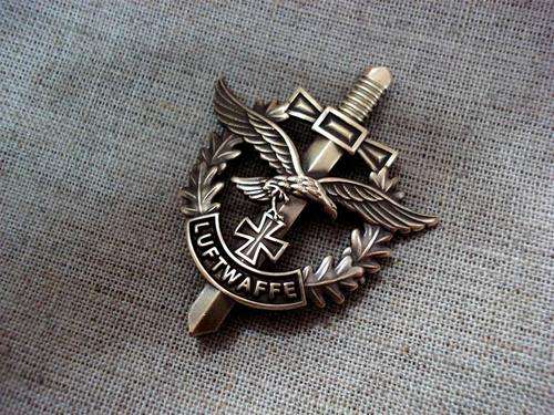 WW II German Air Force Luftwaffe Custom Badge