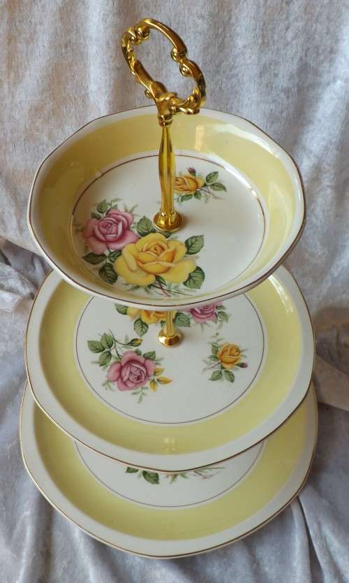 Magnificent Vintage Royal Tudor Petit Four / Cake Stand