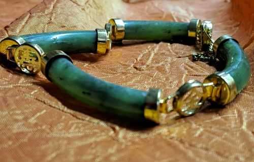 Natural Jade Bracelet With Gilt Detail