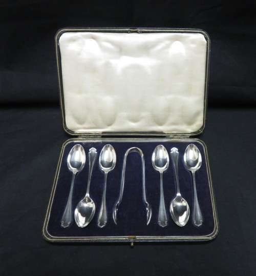 Sterling Silver Teaspoon and Sugar Nips set (boxed) - Sheffield 1921
