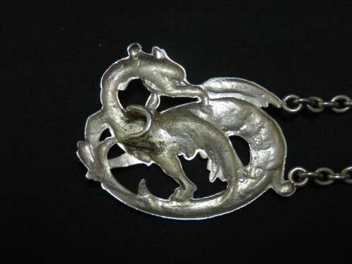 Silver (800) Dragon chain-link belt