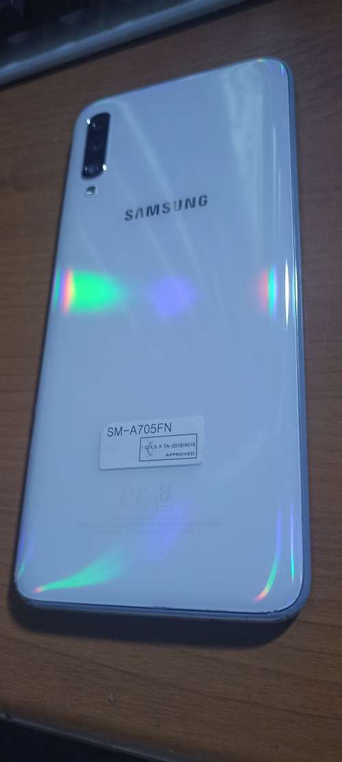 Samsung Galaxy A70 - 128GB - White - Good Condition - Please Read