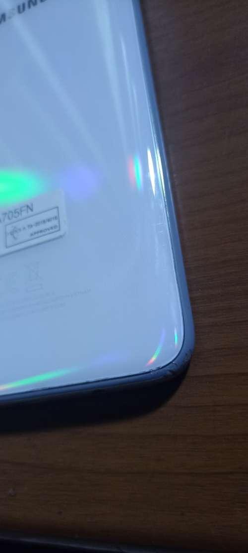 Samsung Galaxy A70 - 128GB - White - Good Condition - Please Read