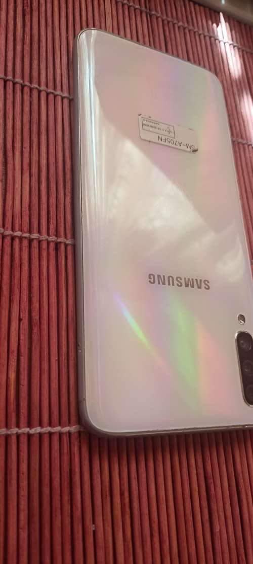 Samsung Galaxy A70 - 128GB - White - Good Condition - Please Read
