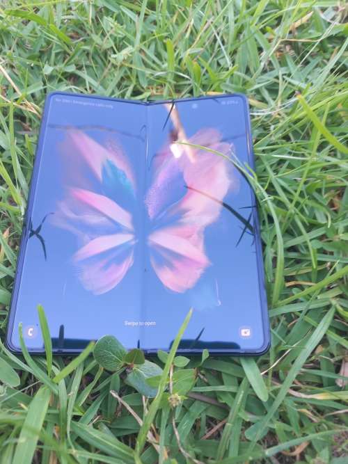 Samsung Galaxy - Z Fold 3 - 5G - 512GB - Phantom Black - Practically NEW